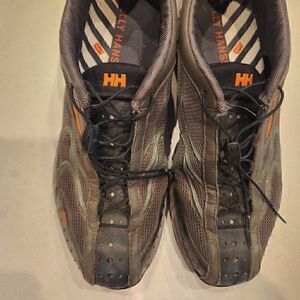Helly Hansen mens sneaker. Size 9.